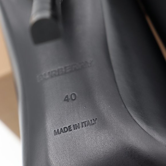 NIB Burberry Ezra Black Leather Monogram Point-Toe Pumps Heels - Picture 8 of 12